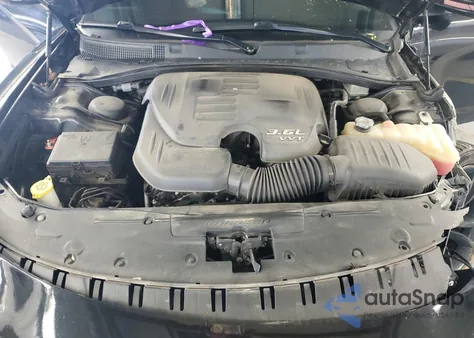 2018 Dodge Charger Sxt z USA, uszkodzony, nr VIN 2C3CDXBG9JH227144